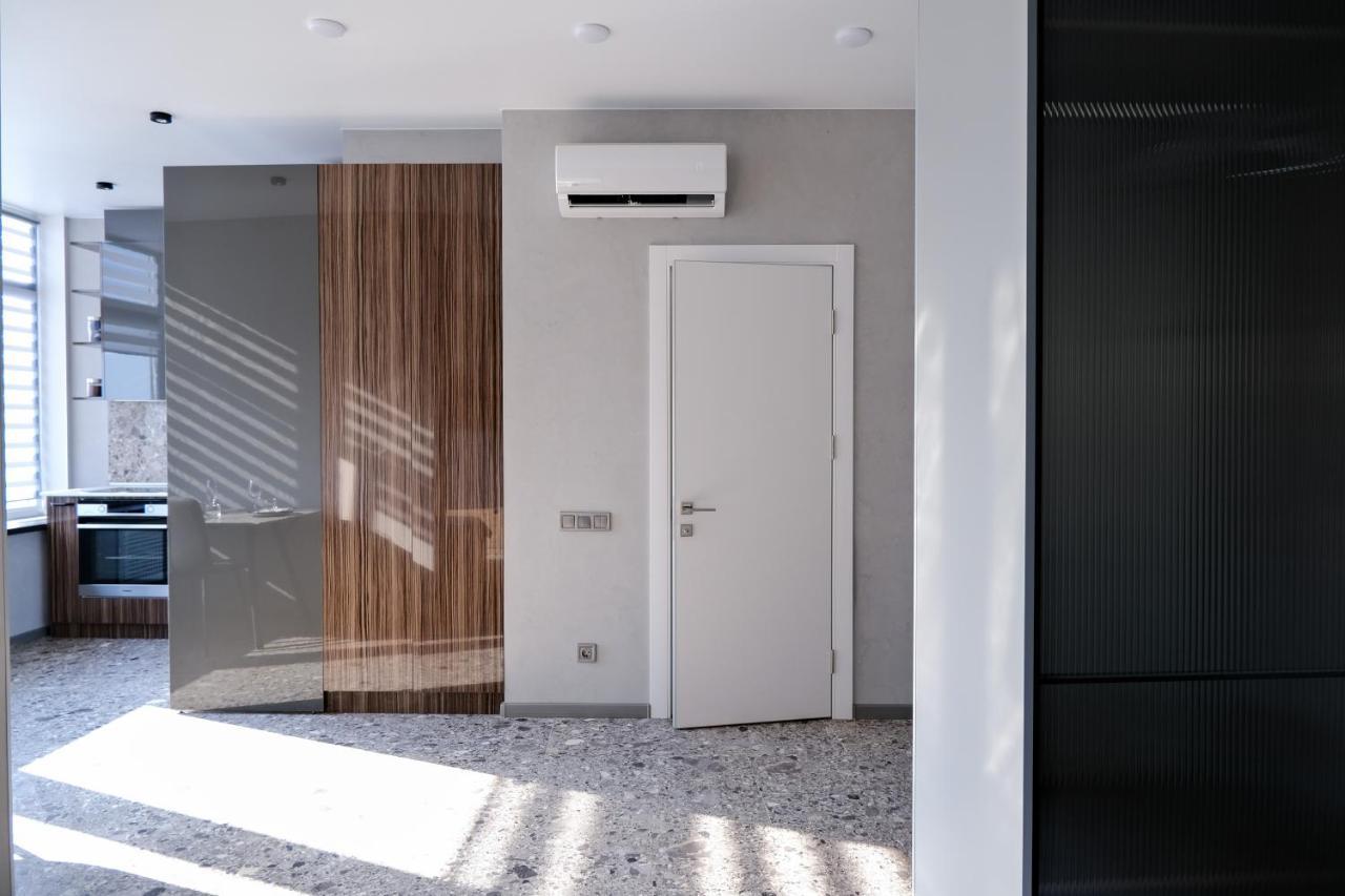 Board Apart Hotel Odesa Exterior foto