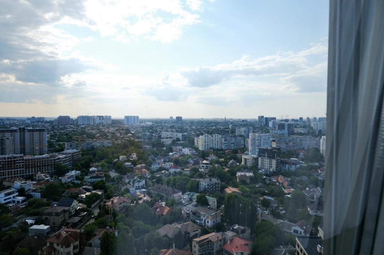 Board Apart Hotel Odesa Exterior foto