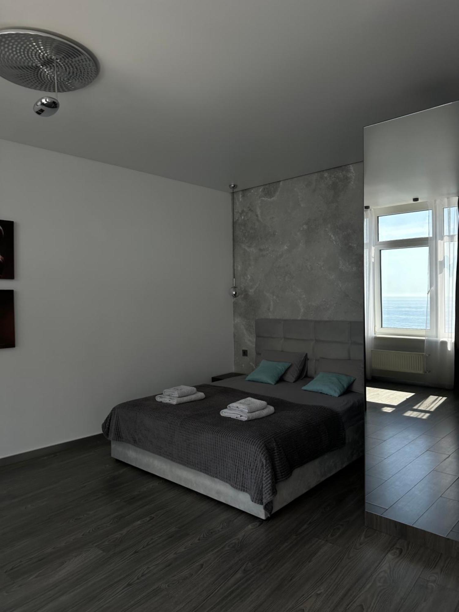Board Apart Hotel Odesa Exterior foto